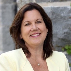 Picture of Donna Janiec smiling 